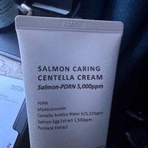Salmon Caring Centella Cream - Soft Pink Tube